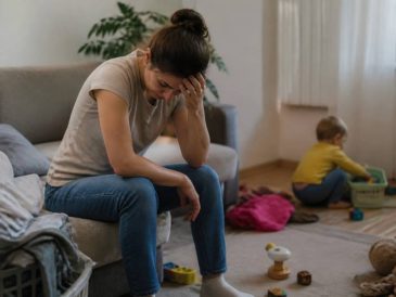 Burn out maternelle : comment le reconnaître et s’en sortir